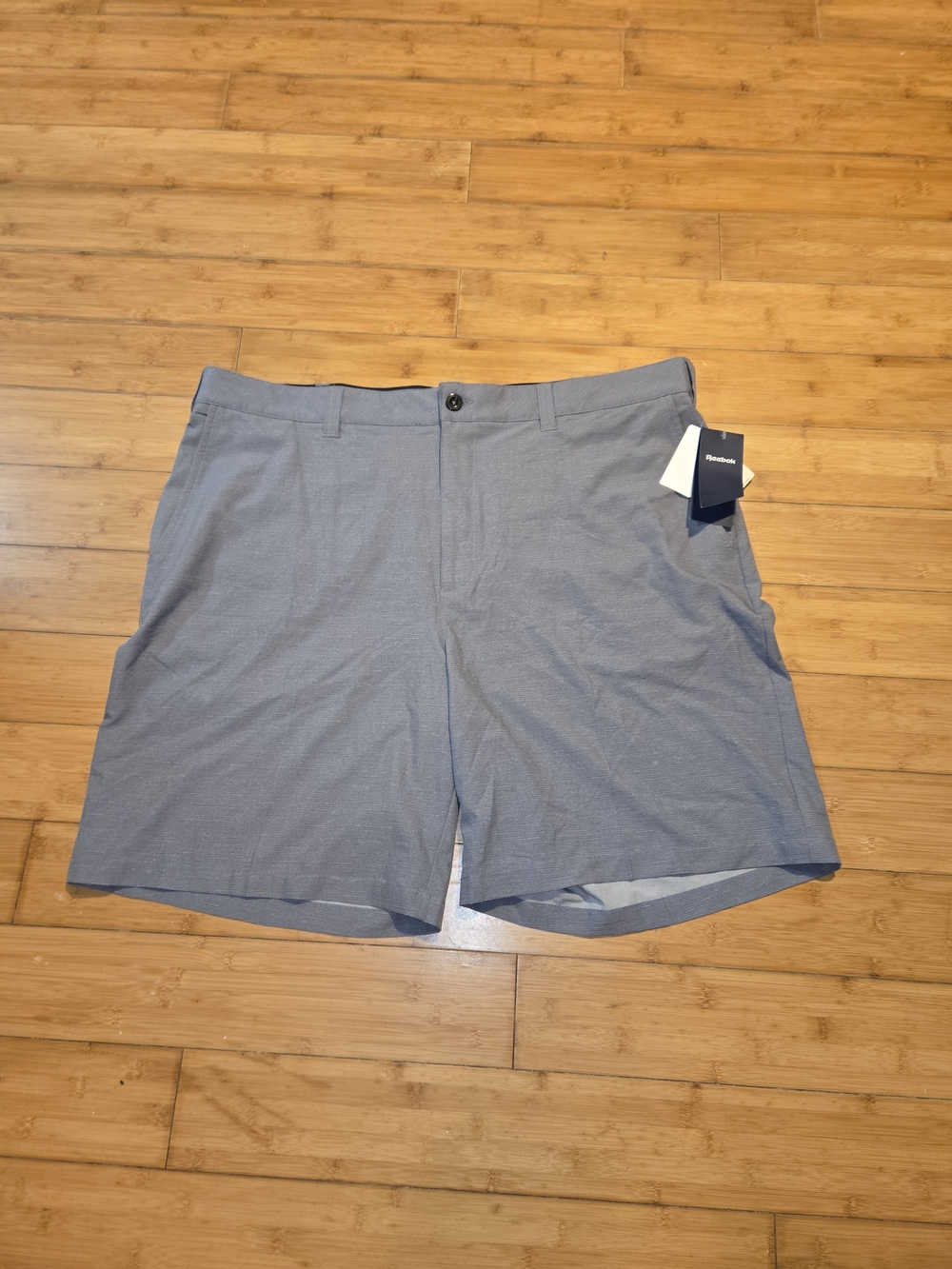 Reebok Golf Mens Pleated Chino Shorts Size 42 Gray